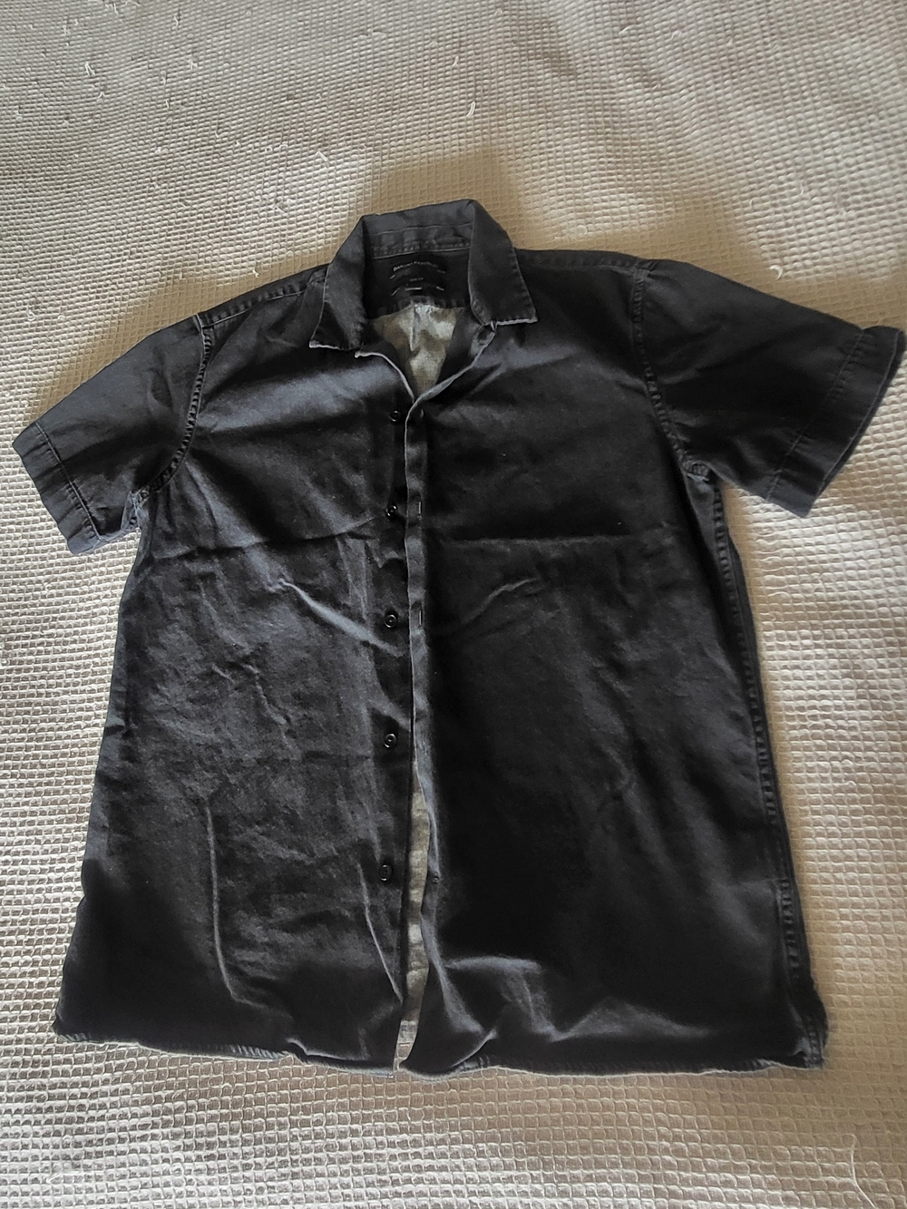 Banana Republic Black Short-Sleeve Button-Down Shirt